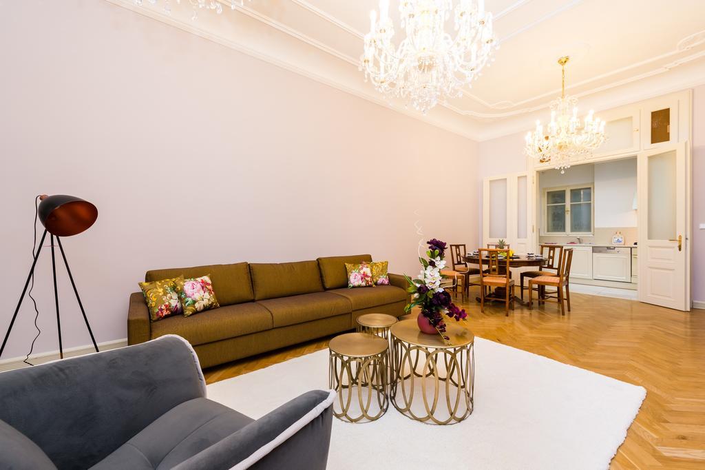 Grand Central Residence By Tkc Prague